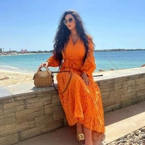 🧡 Zara 🧡 Belted embroidered dress size XS